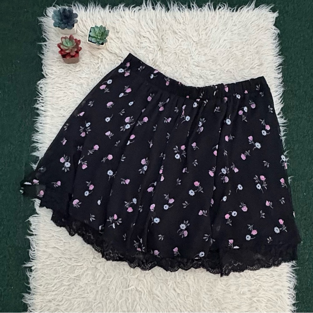 Torrid Floral Chiffon Skater Mini Skirt - Picture 1 of 9